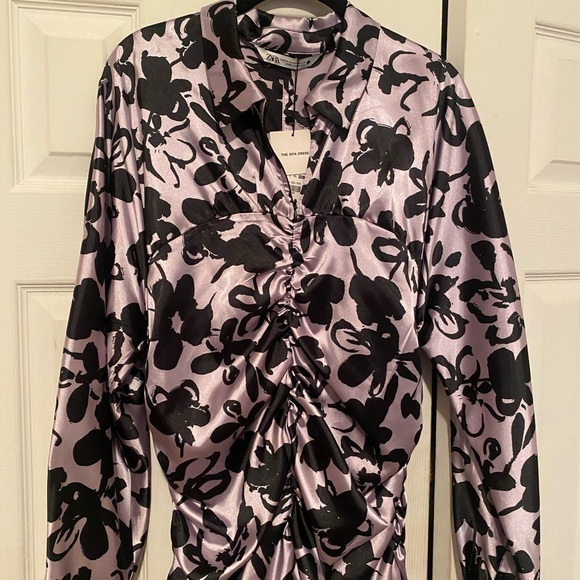 ZARA WOMAN "The Dita" Satin Printed Ruched dress in size XXL - Picture 4 of 10